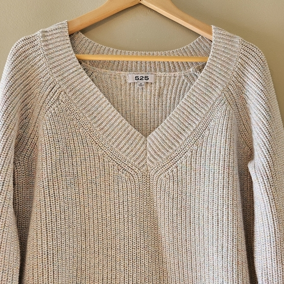525 America Metallic Rainbow Vneckline Knit Fisherman Sweater Size Medium. - Picture 5 of 16